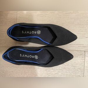 Rothys - The Point in Black